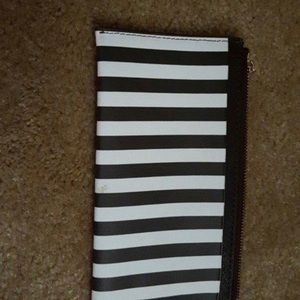 henri bendel Bags - Henri Bendel wallet henri bendel Bags - Henri Bendel wallet